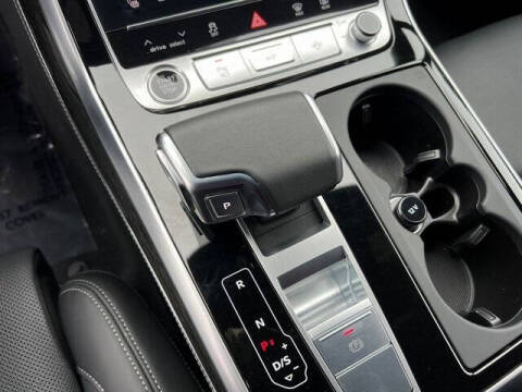 2025 Audi Q7 quattro Prestige 55 TFSI