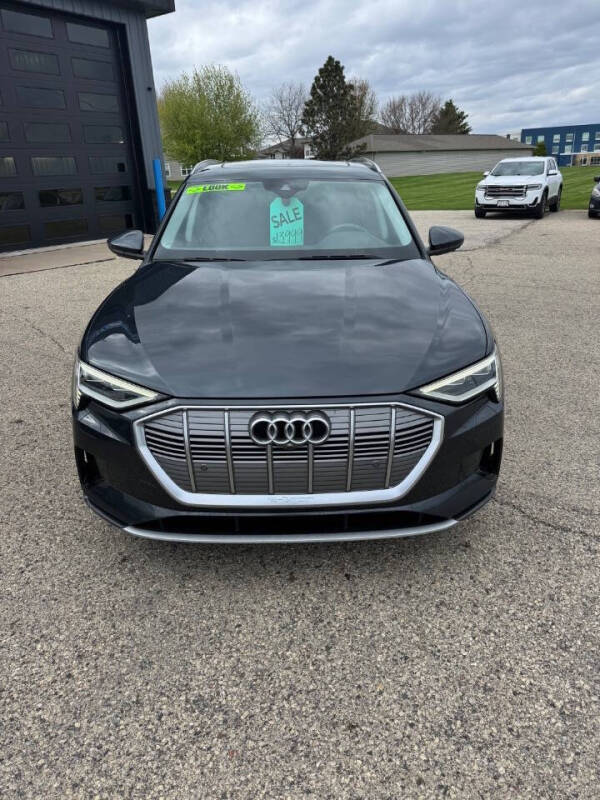 2019 Audi e-tron quattro Premium Plus