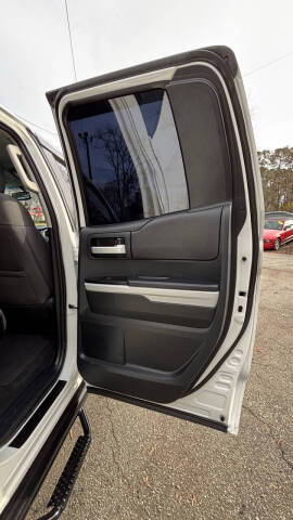 2014 Toyota Tundra SR5