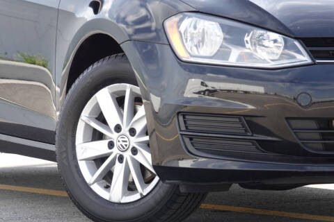 2016 Volkswagen Golf TSI S