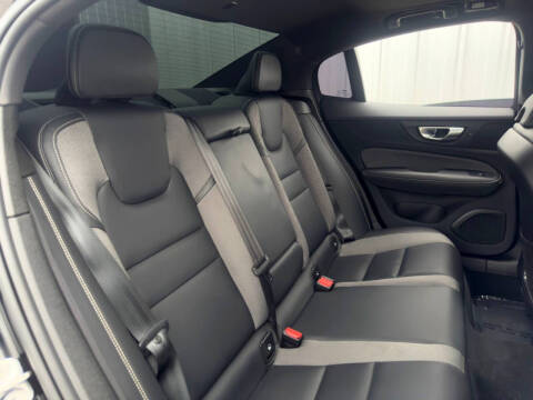 2024 Volvo S60 B5 Plus Black Edition