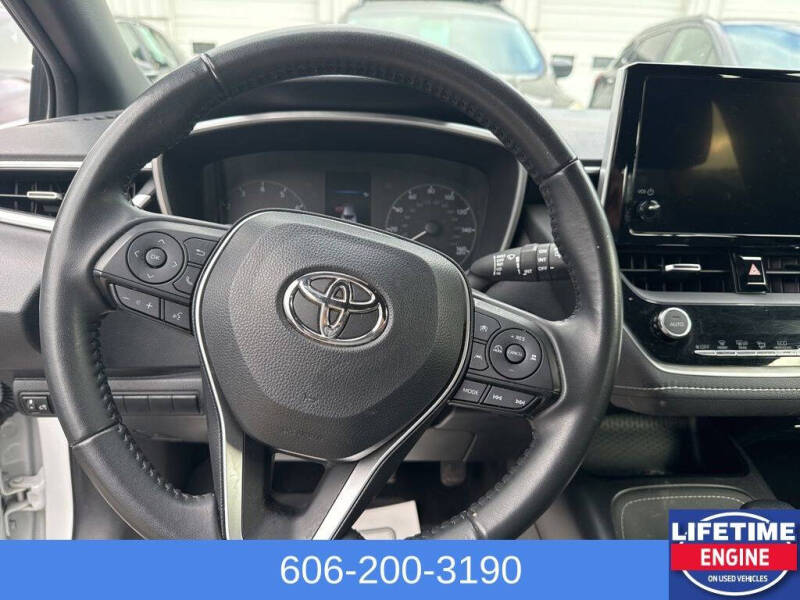 2023 Toyota Corolla Hatchback SE