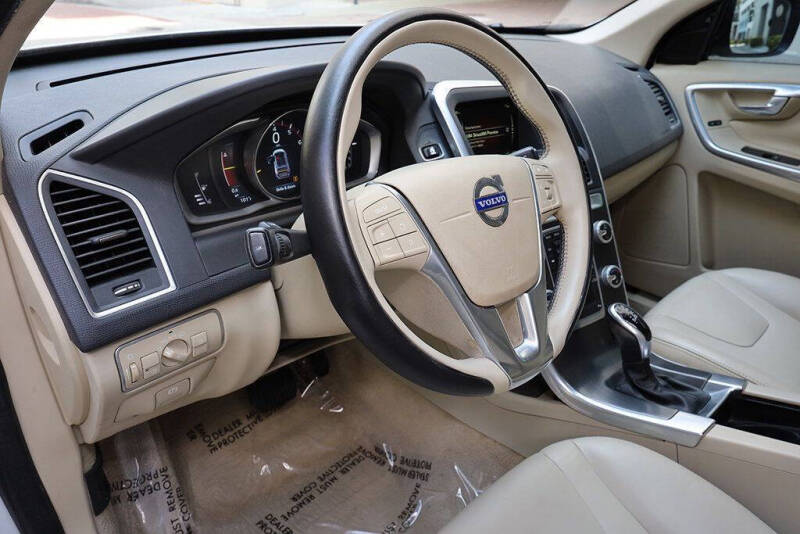 2015 Volvo XC60 T6