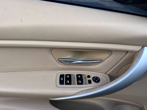 2013 BMW 3 Series 328i