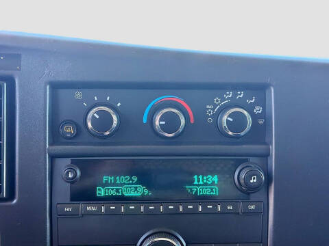 2025 Chevrolet Express 2500