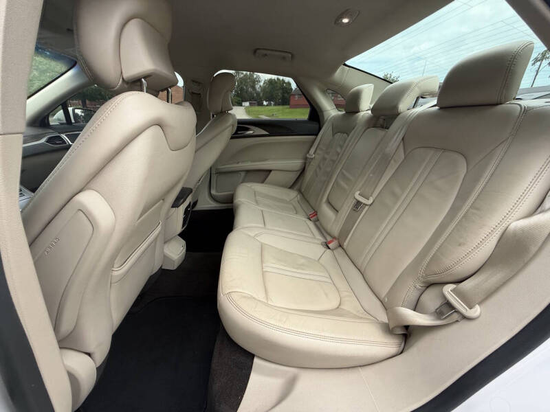 2017 Lincoln MKZ Select