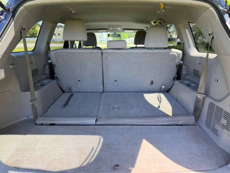 2014 Toyota Highlander LE