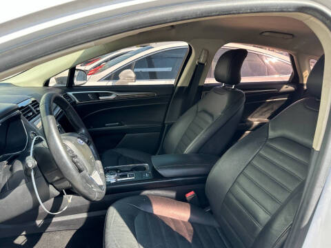 2018 Ford Fusion Hybrid SE