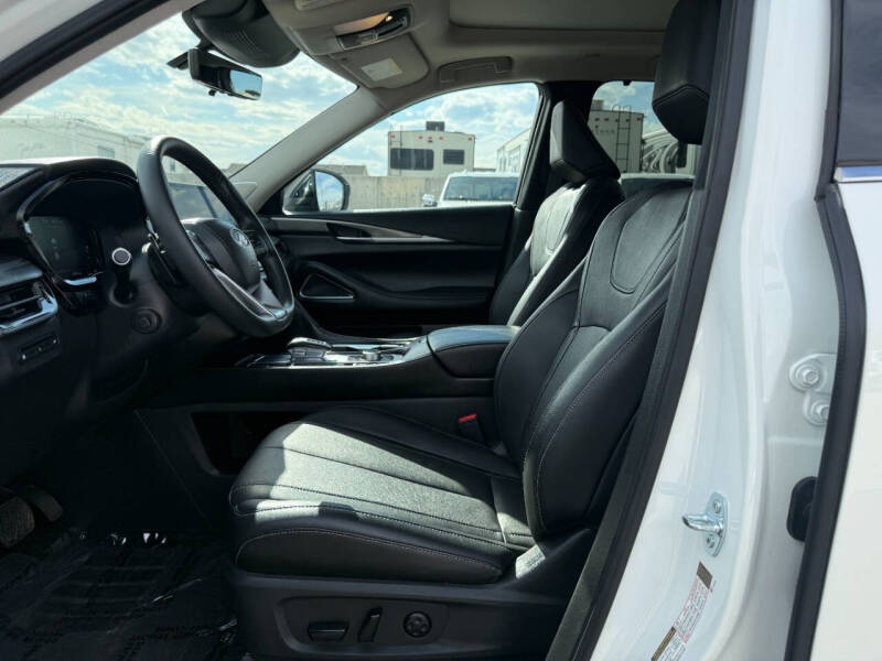 2025 Infiniti QX60 Luxe