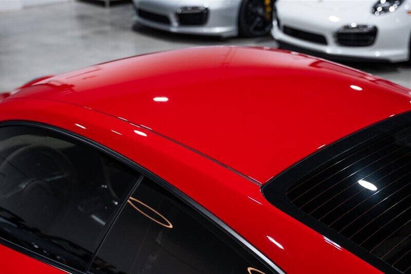 2017 Porsche 911 Carrera