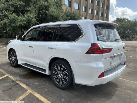 2021 Lexus LX 570 Two-Row