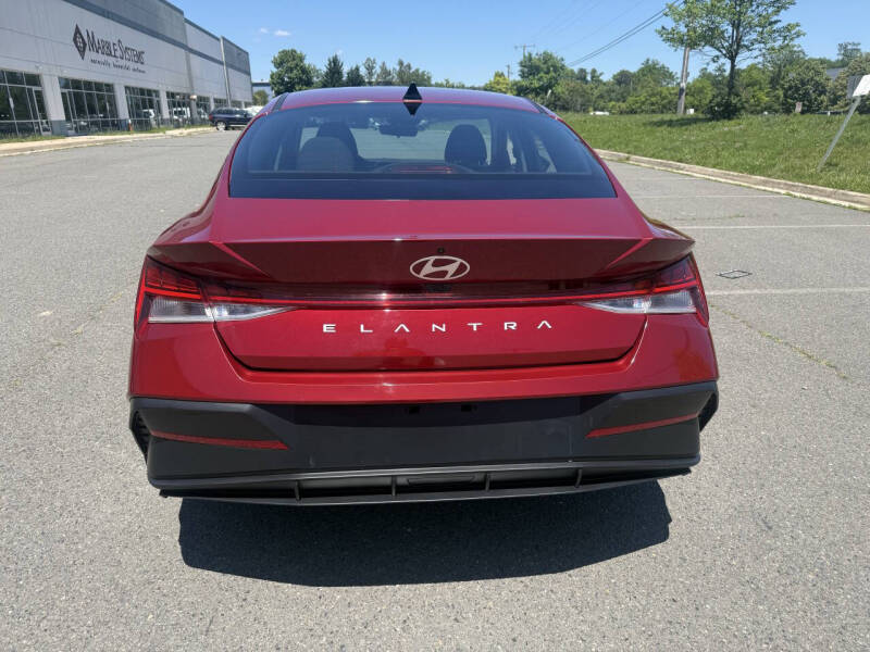 2024 Hyundai Elantra SEL