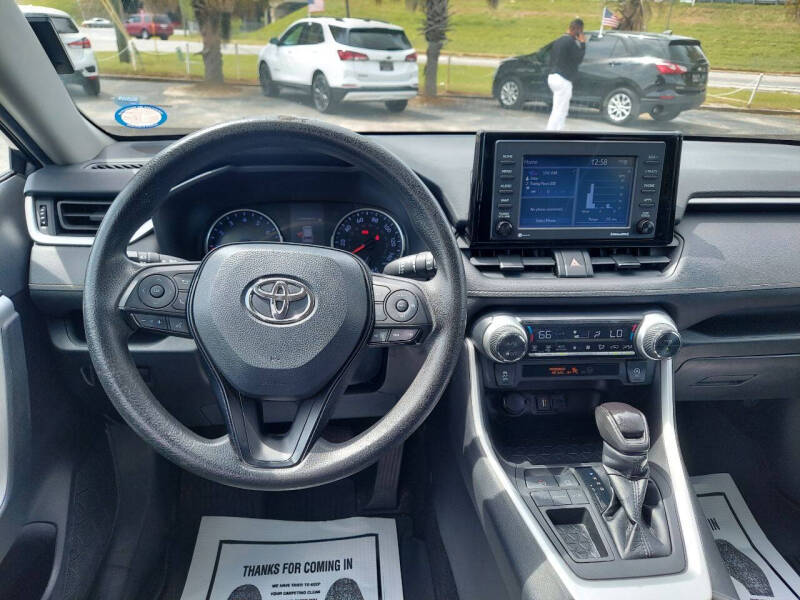 2021 Toyota RAV4 XLE