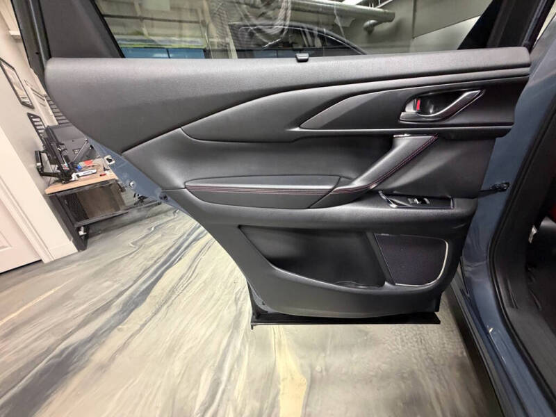 2023 Mazda CX-9 Carbon Edition
