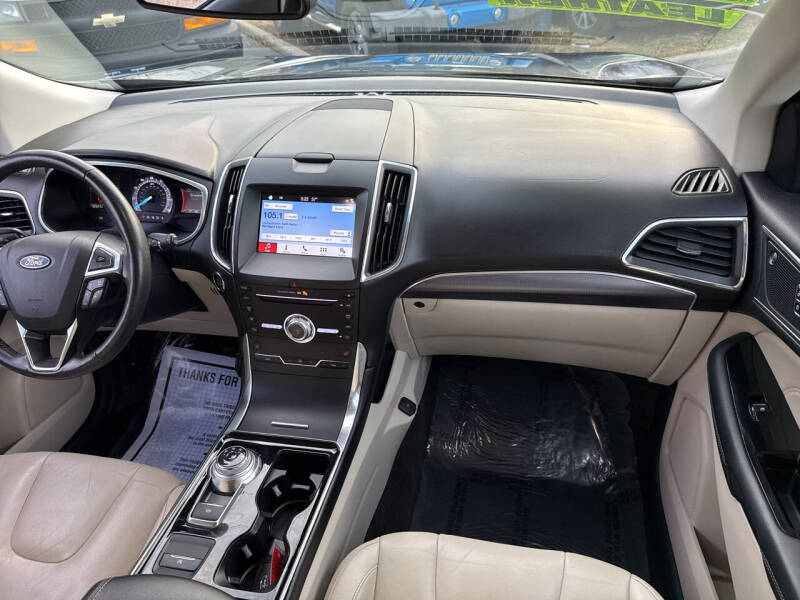 2019 Ford Edge Titanium