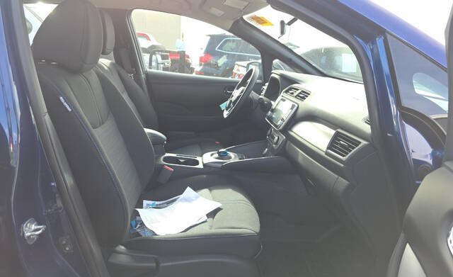 2025 Nissan LEAF S