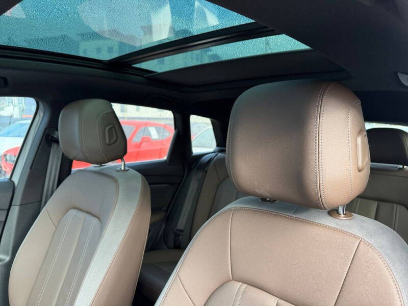 2024 Audi Q4 e-tron Premium 40