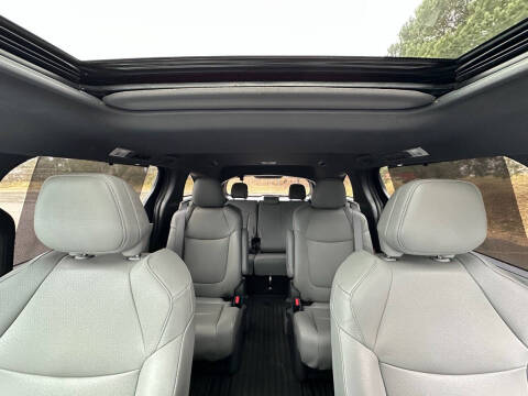2025 Toyota Sienna XLE 7-Passenger