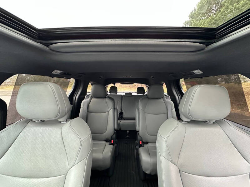 2025 Toyota Sienna XLE 7-Passenger