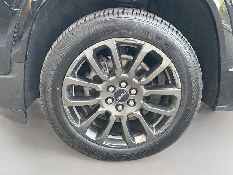 2022 GMC Acadia Denali