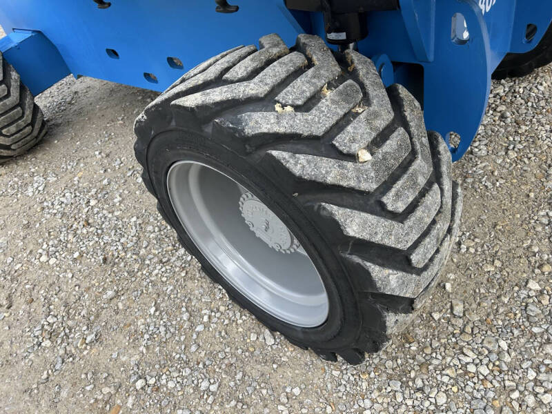 2015 Genie 80' Manlift