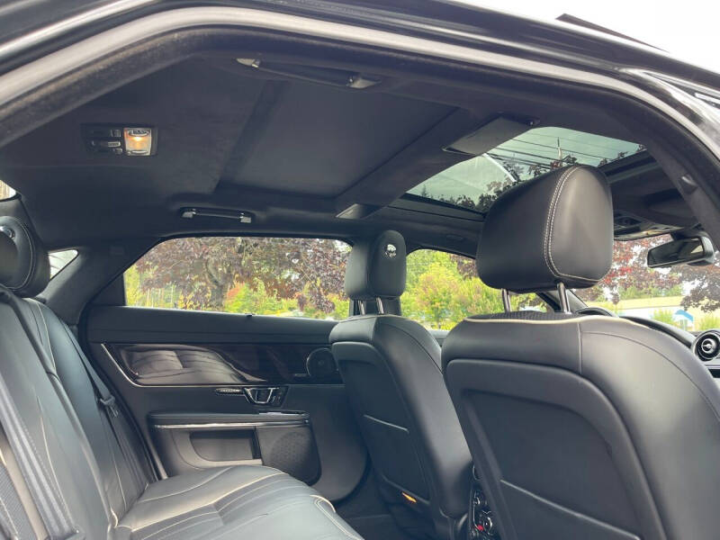 2014 Jaguar XJL Portfolio