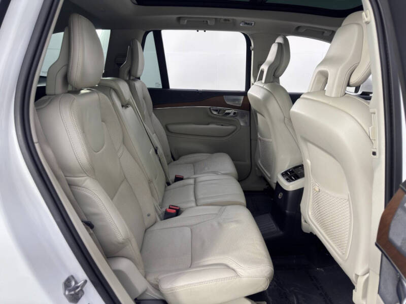 2017 Volvo XC90 T8 eAWD Inscription