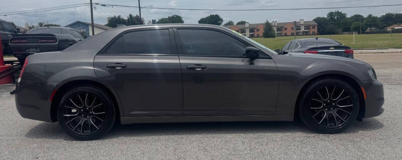 2019 Chrysler 300 Touring