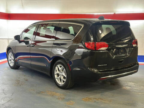 2018 Chrysler Pacifica Touring Plus