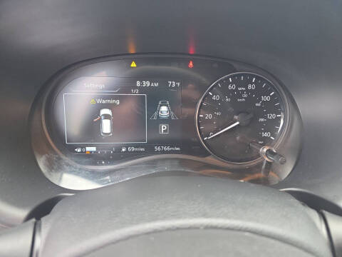 2023 Nissan Kicks SR