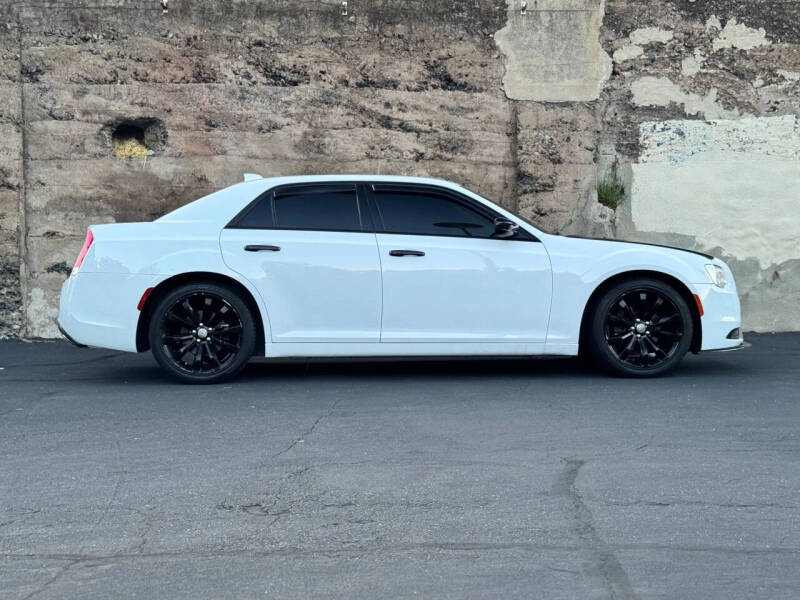 2018 Chrysler 300 Limited