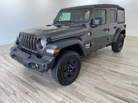 2019 Jeep Wrangler Unlimited for sale at Juan Autos y mas in O'Fallon MO