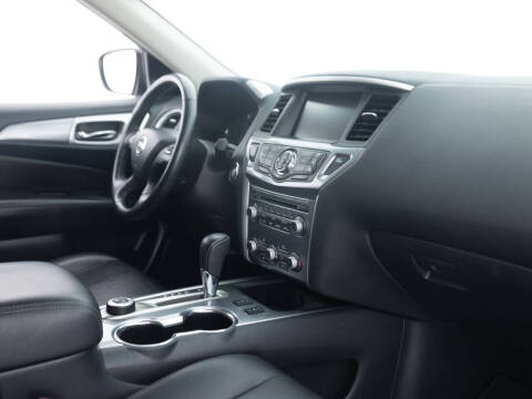 2019 Nissan Pathfinder SL