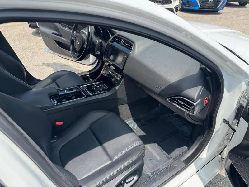 2018 Jaguar XE 25t