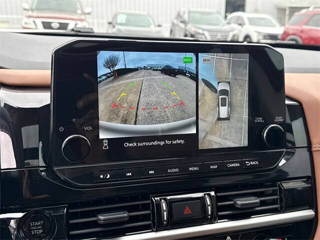 2025 Nissan Pathfinder Platinum