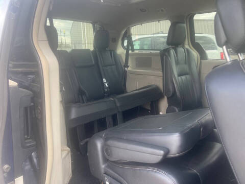 2015 Chrysler Town and Country Touring
