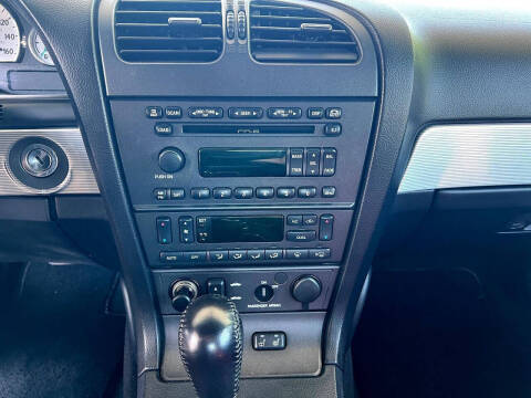 2004 Ford Thunderbird Deluxe