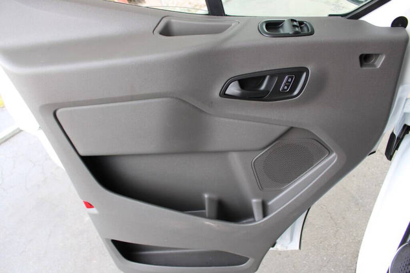 2024 Ford Transit 250