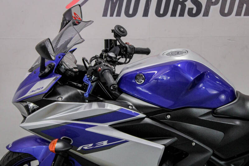 2015 Yamaha YZF-R3