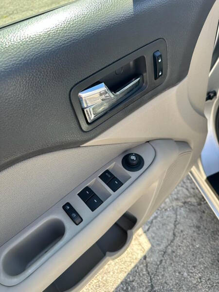 2011 Ford Fusion S