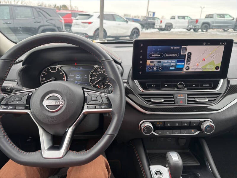 2024 Nissan Altima 2.5 SR