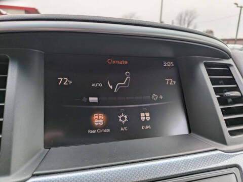 2017 Nissan Pathfinder SL