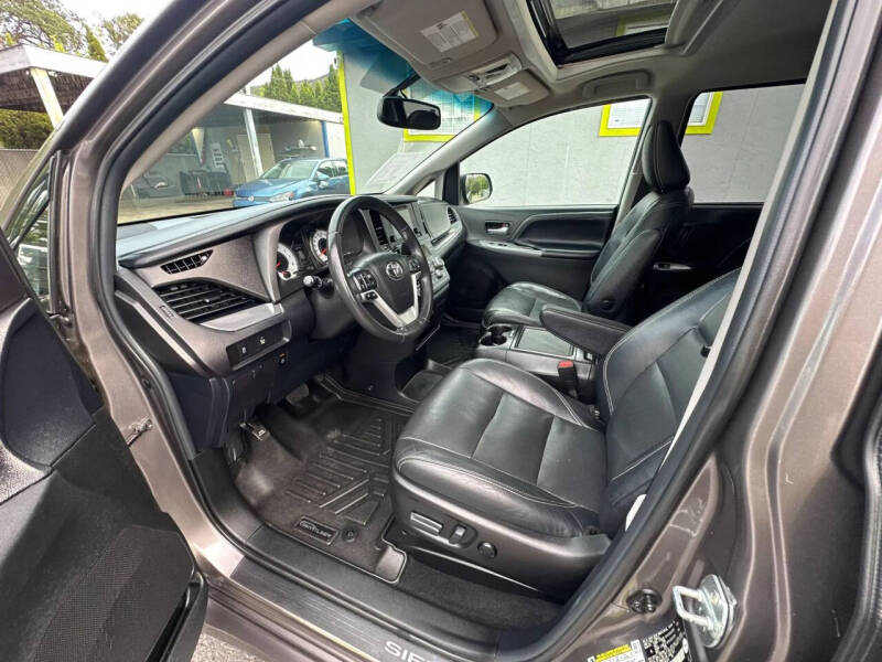 2017 Toyota Sienna