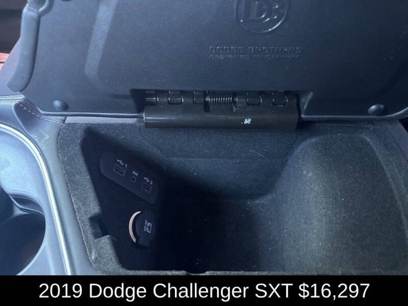 2019 Dodge Challenger SXT