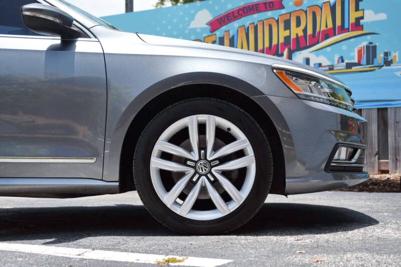 2016 Volkswagen Passat 1.8T SEL