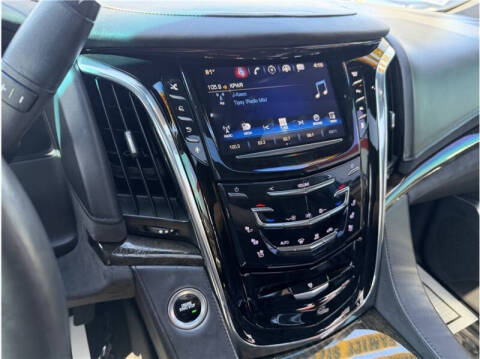 2016 Cadillac Escalade Platinum