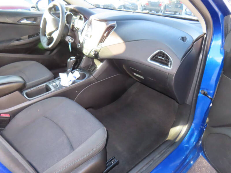 2017 Chevrolet Cruze LT Auto