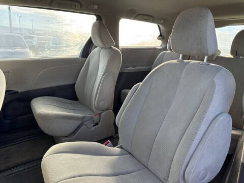 2014 Toyota Sienna L 7-Passenger
