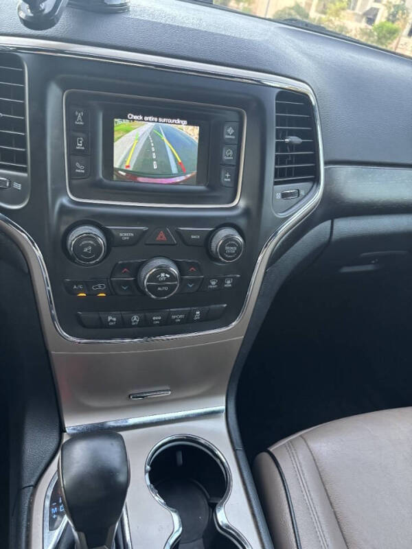 2017 Jeep Grand Cherokee Laredo