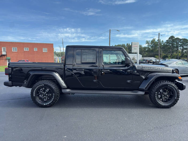 2025 Jeep Gladiator High Tide